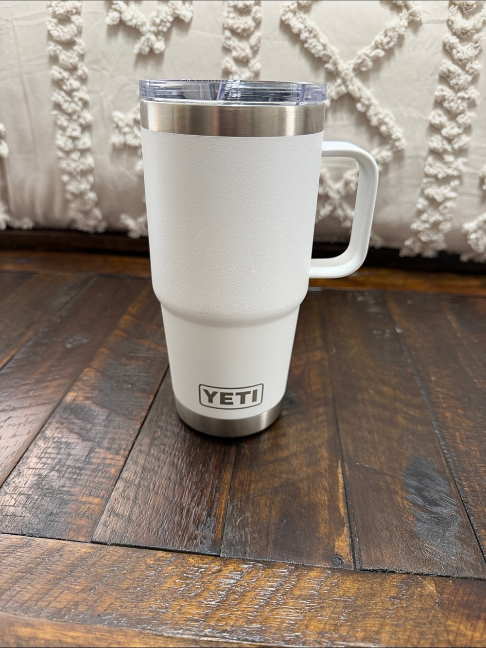 20 oz Yeti White Rambler Travel Mug with Handle
